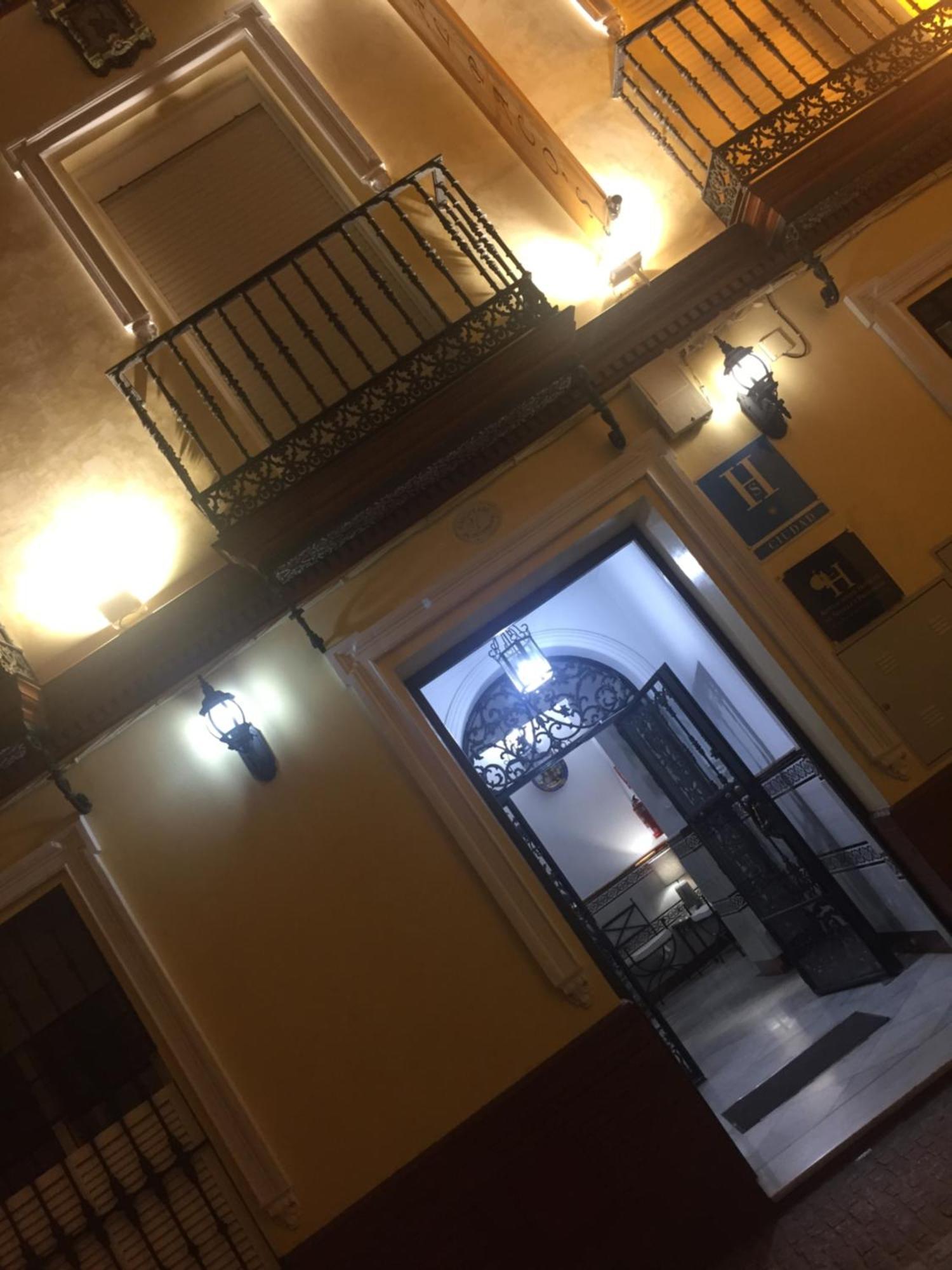 Single Room,1682935057:JPEG